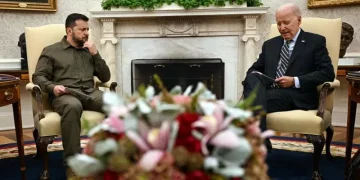 Guerra Ucraina – Russia, le news di oggi: Biden, ancora armi a Kiev per 325 milioni, ma non i missili a lungo raggio. Zelensky in Canada. Crisi del grano, aperto negoziato con Varsavia