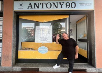 Cinisello, in pensione dopo 34 anni saluta la ‘sua’ piazza Costa: «Sono onorato, felice e commosso»